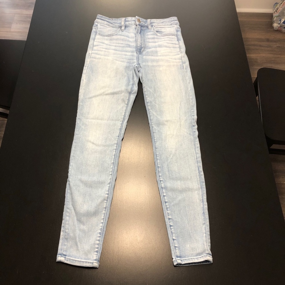 Light wash American Eagle high waisted jeggings